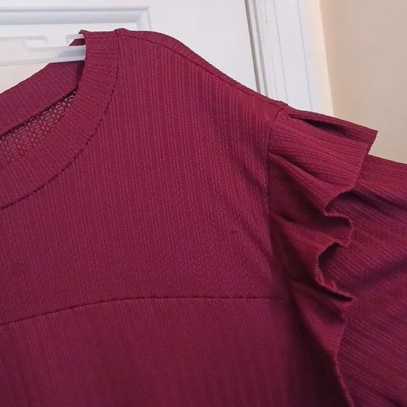 EUC - LULAROE - BRIELLE TOP - LONG SLEEVE - 2XL - Picture 3 of 8